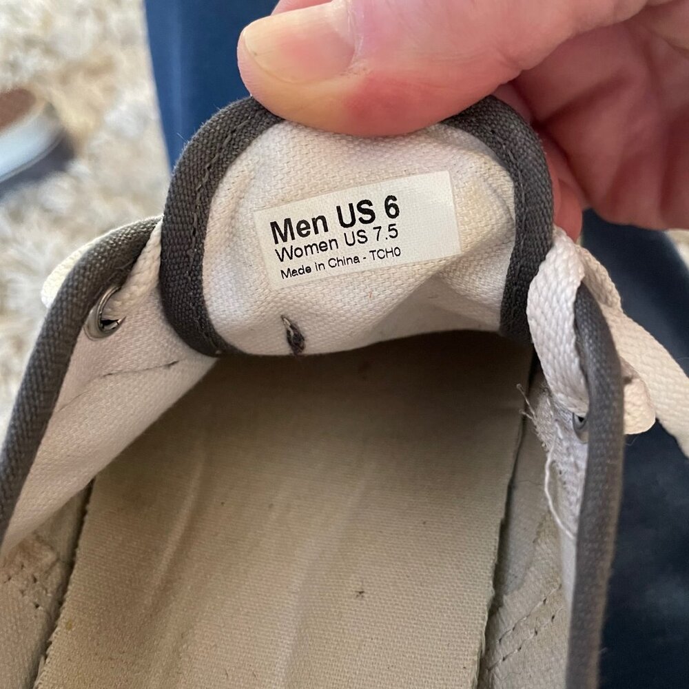 Vans Low Top Size 6 - Picture 2 of 4